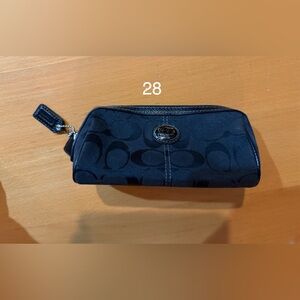 Coach Black Signature Makeup Bag. (28)